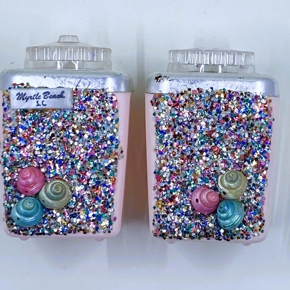 Vintage Myrtle Beach Salt and Pepper Shakers Home Decor Collectible - Picture 1 of 6
